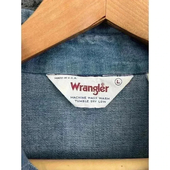 VTG Wrangler Blue Denim Shirt LARGE Long Sleeve Embroidered Women's Chambray - Picture 3 of 11